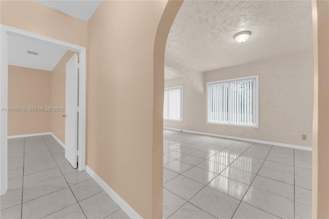 2231 NW 74th St, Miami, FL 33147 Photo