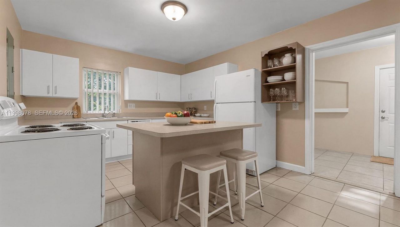 2231 NW 74th St, Miami, FL 33147 Photo