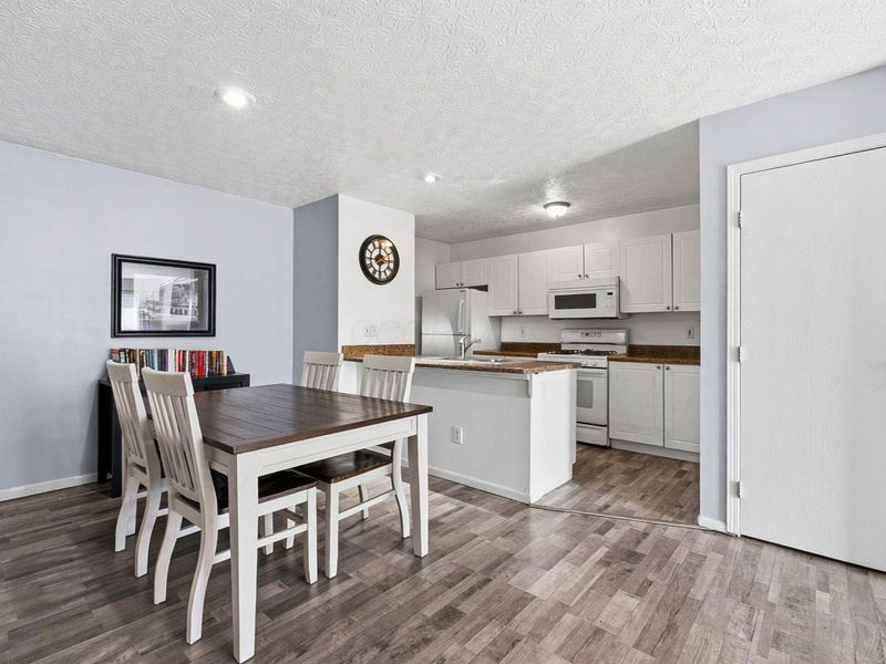 1990 Kyger Drive , Columbus, OH 43228 Photo 14