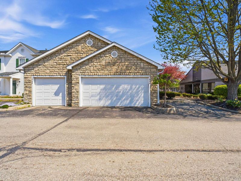 1990 Kyger Drive , Columbus, OH 43228 Photo 2