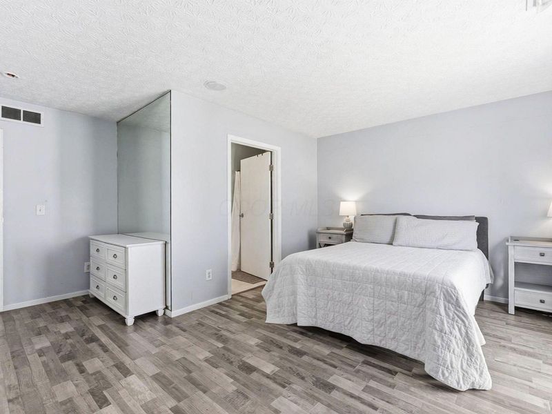 1990 Kyger Drive , Columbus, OH 43228 Photo 24