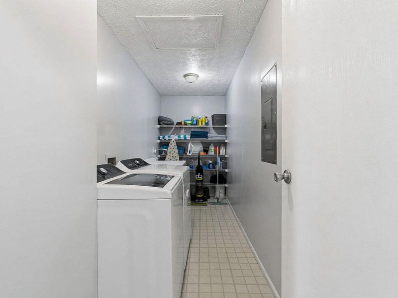 1990 Kyger Drive , Columbus, OH 43228 Photo 32