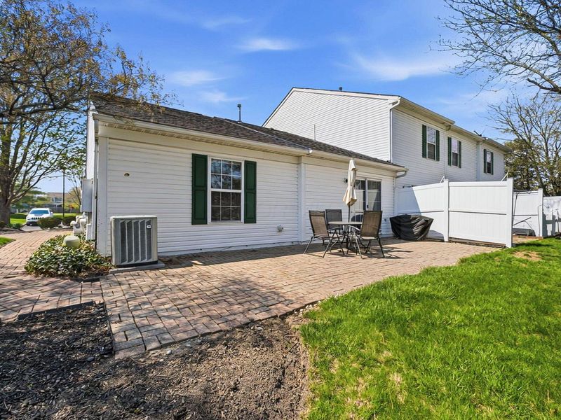 1990 Kyger Drive , Columbus, OH 43228 Photo 5