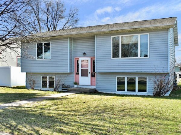 907 E 4th Street, Winona, MN 55987