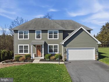 1356 EMILYS COURT, GREENCASTLE, PA 17225