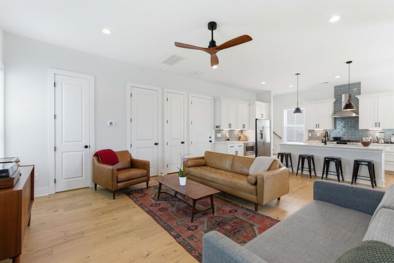 50 Aiken Street Photo 17