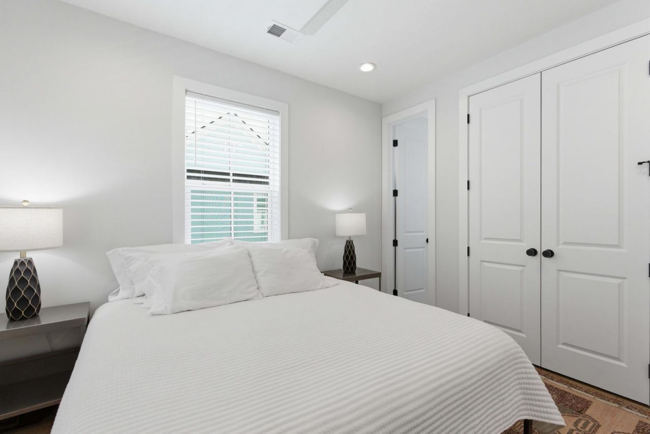 50 Aiken Street Photo 22