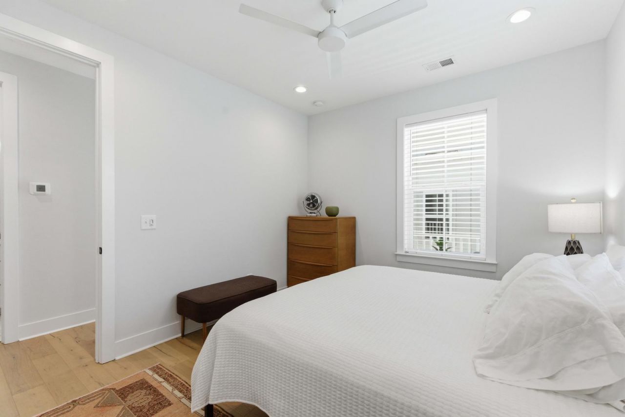 50 Aiken Street Photo 23