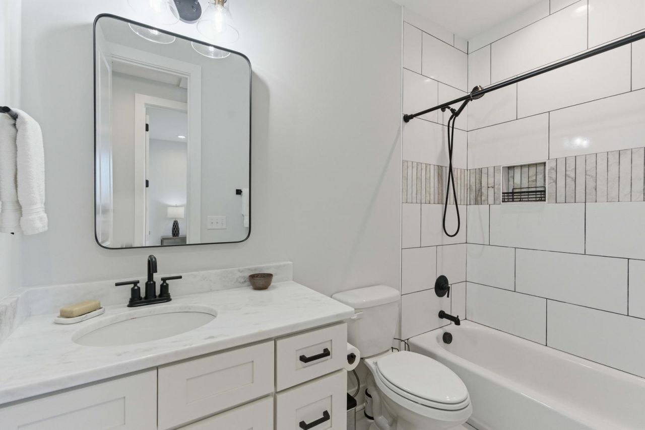 50 Aiken Street Photo 25