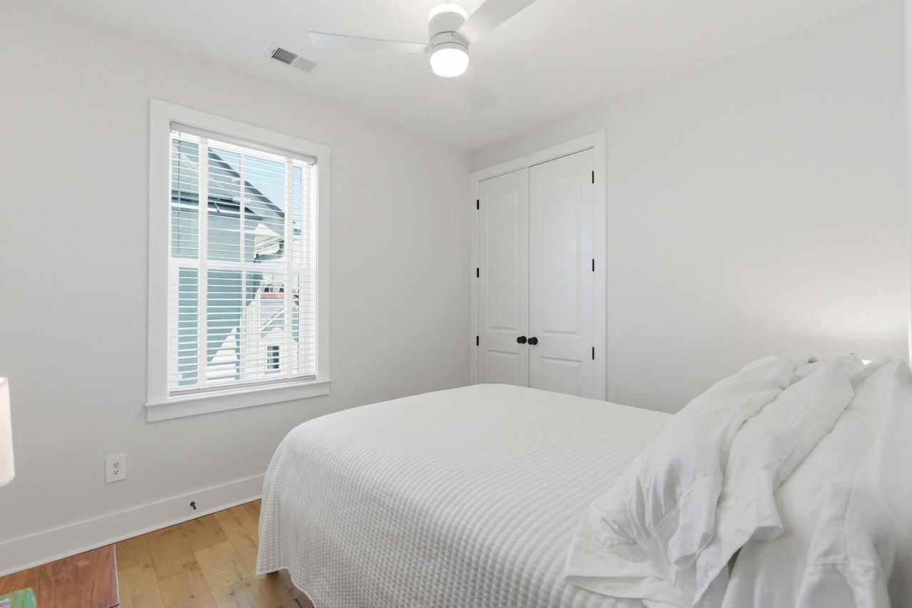 50 Aiken Street Photo 27