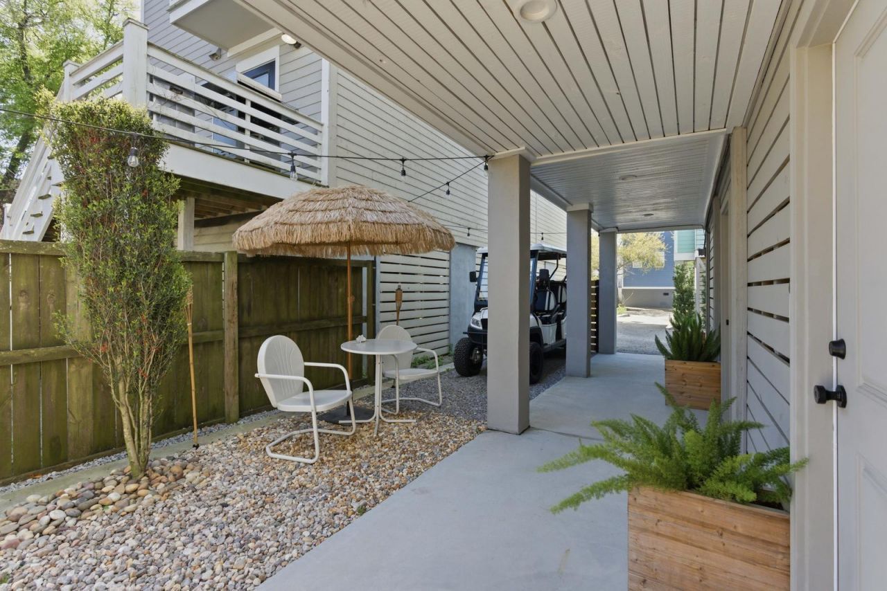 50 Aiken Street Photo 38