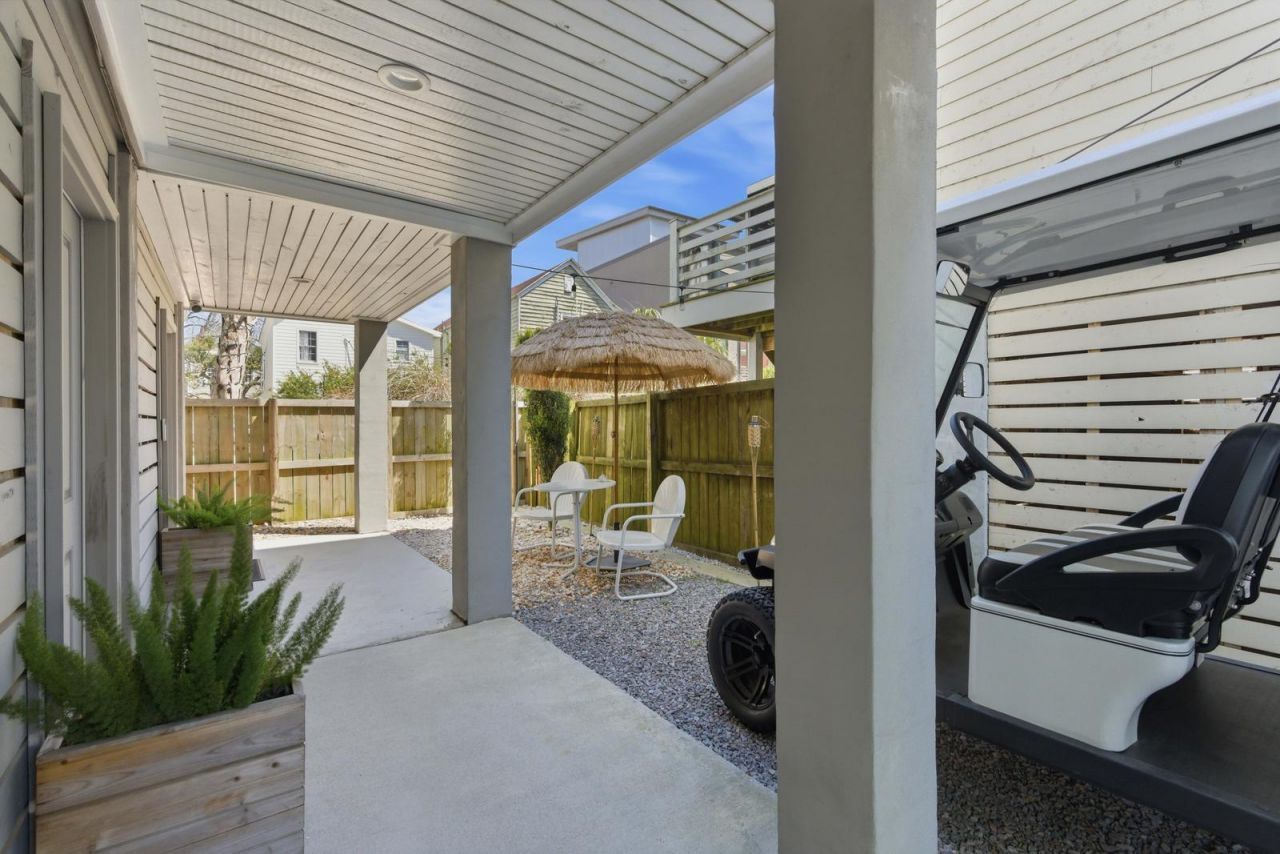 50 Aiken Street Photo 39