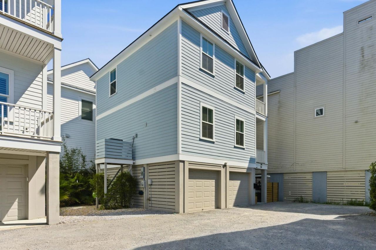 50 Aiken Street Photo 6