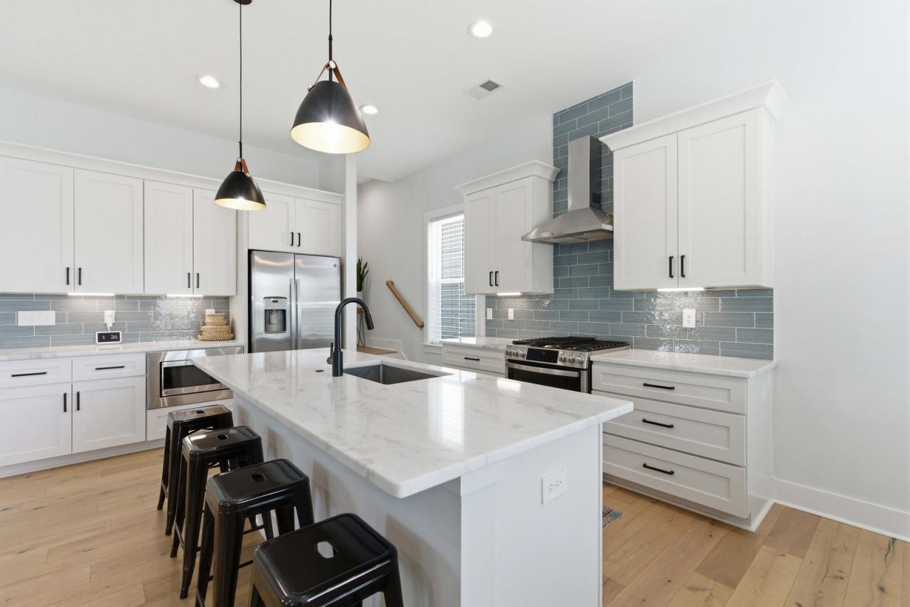 50 Aiken Street Photo 8