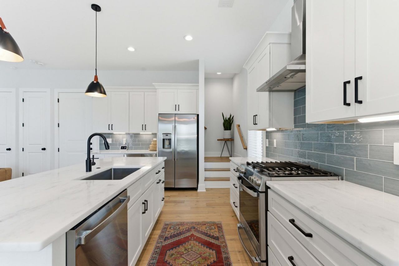 50 Aiken Street Photo 9