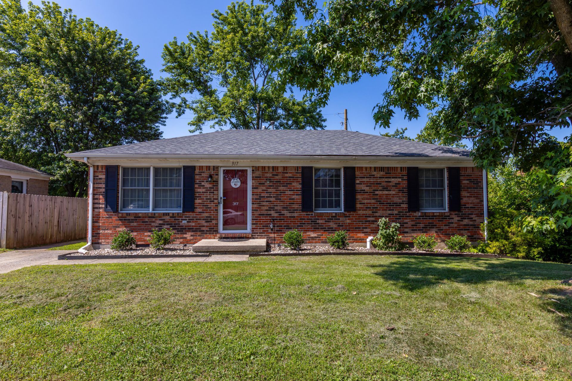 317 Edwards Drive, Nicholasville, KY 40356