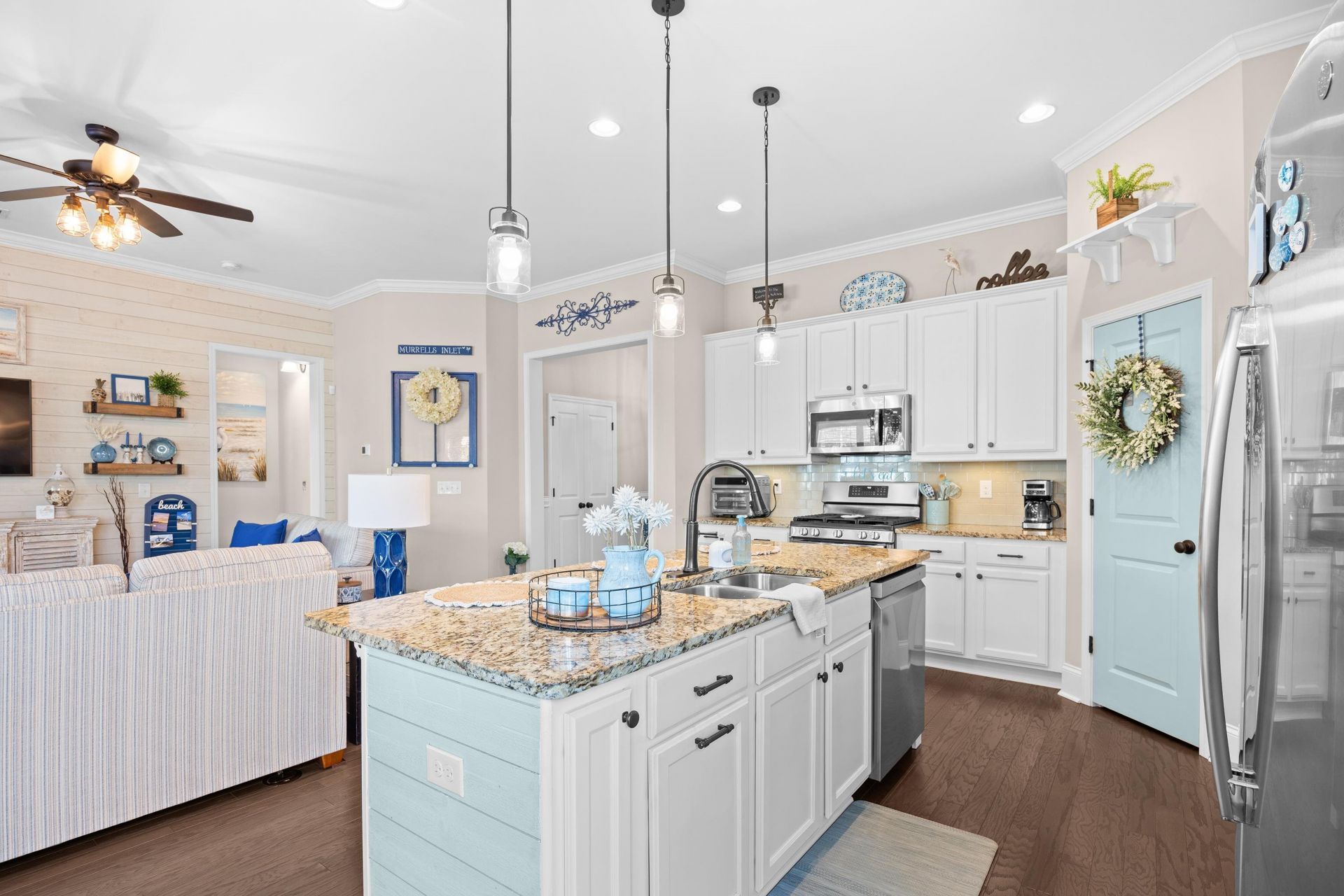 2001 Silver Island Way Photo 10