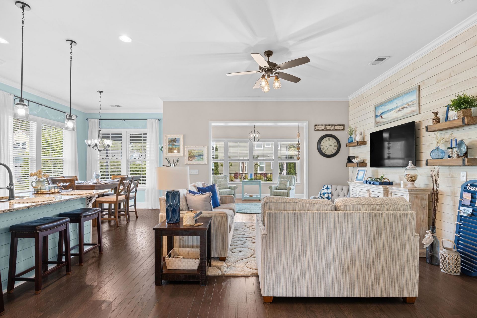 2001 Silver Island Way Photo 7