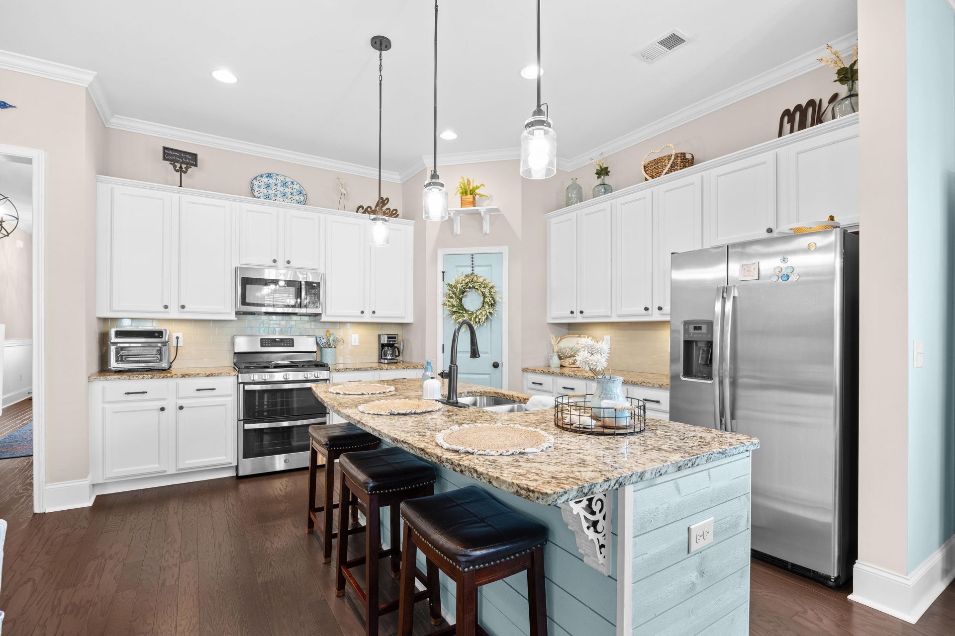 2001 Silver Island Way Photo 8