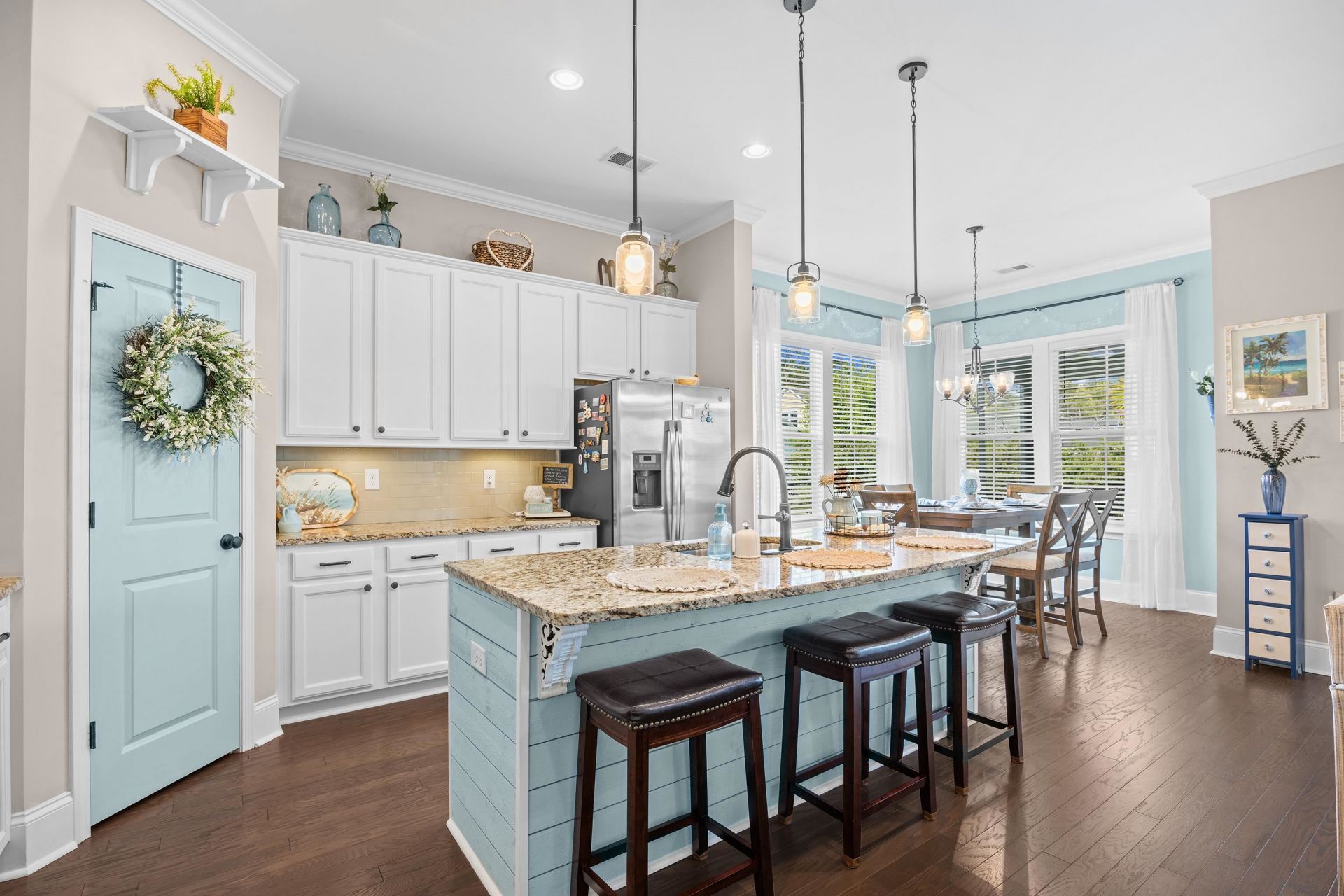 2001 Silver Island Way Photo 9