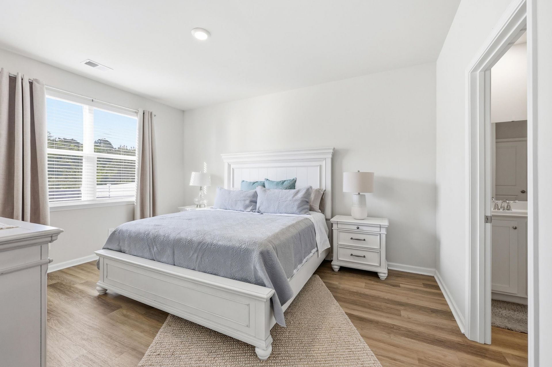 176 Londonshire Dr. Photo 11