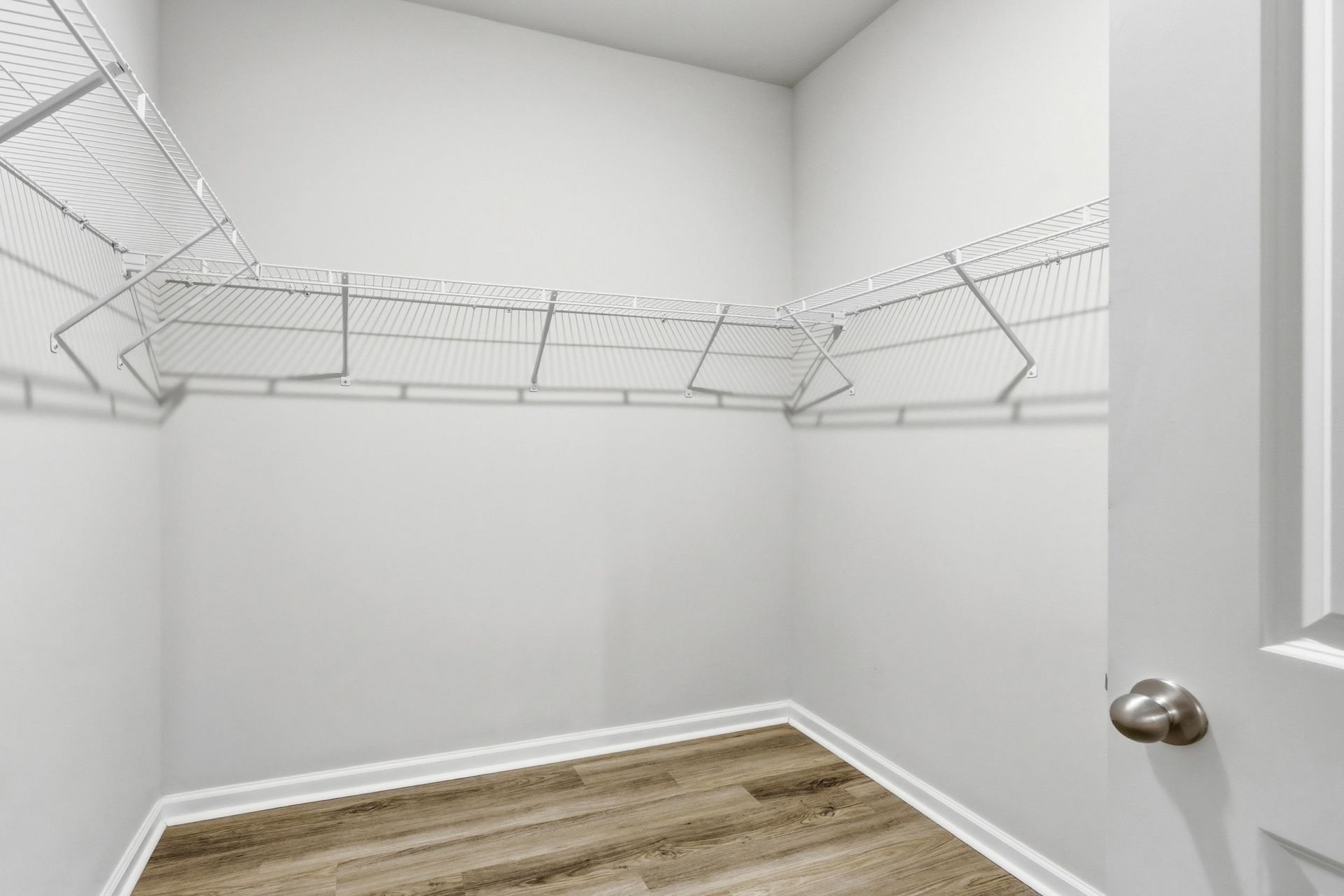 176 Londonshire Dr. Photo 15