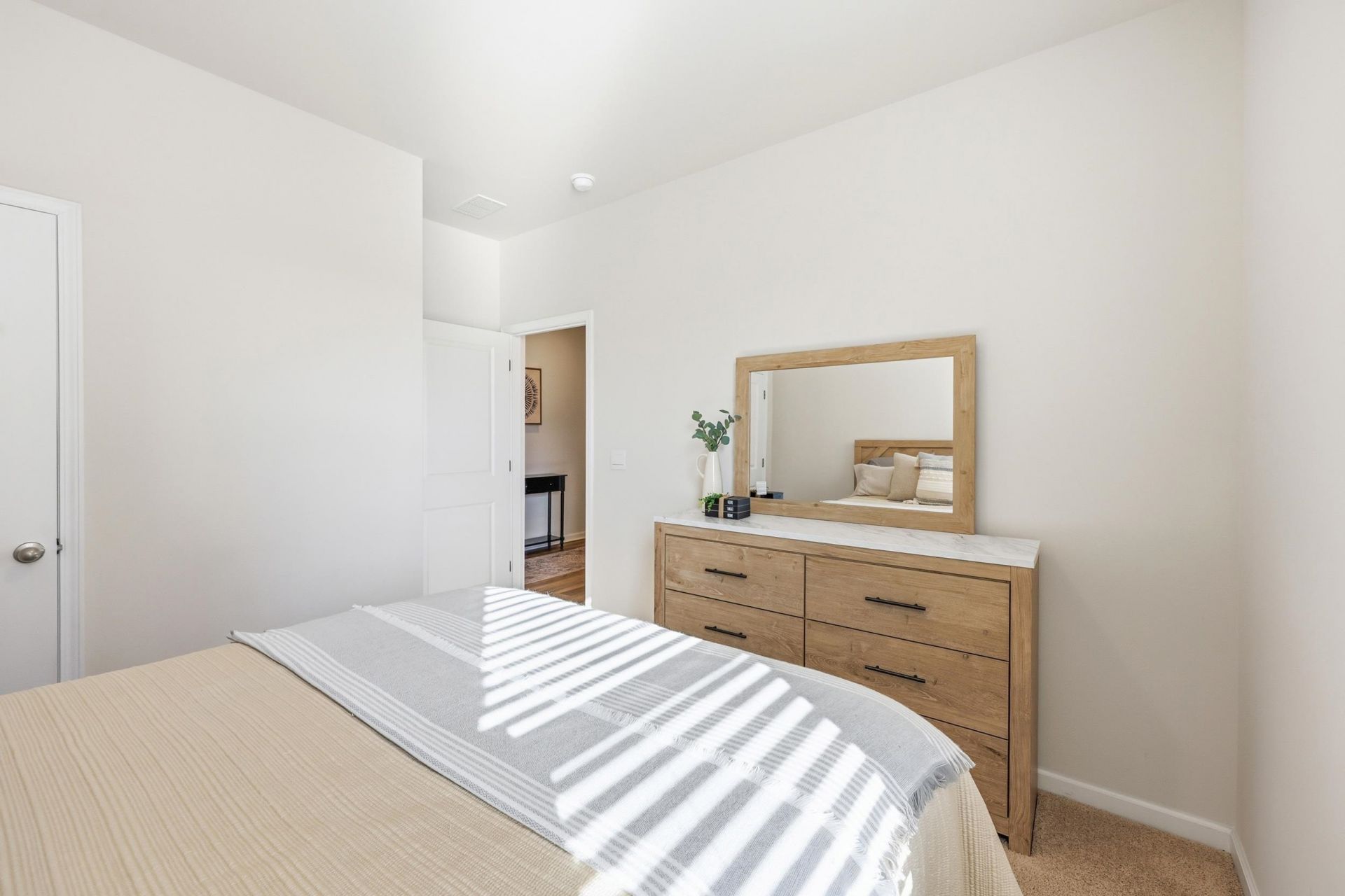 176 Londonshire Dr. Photo 21