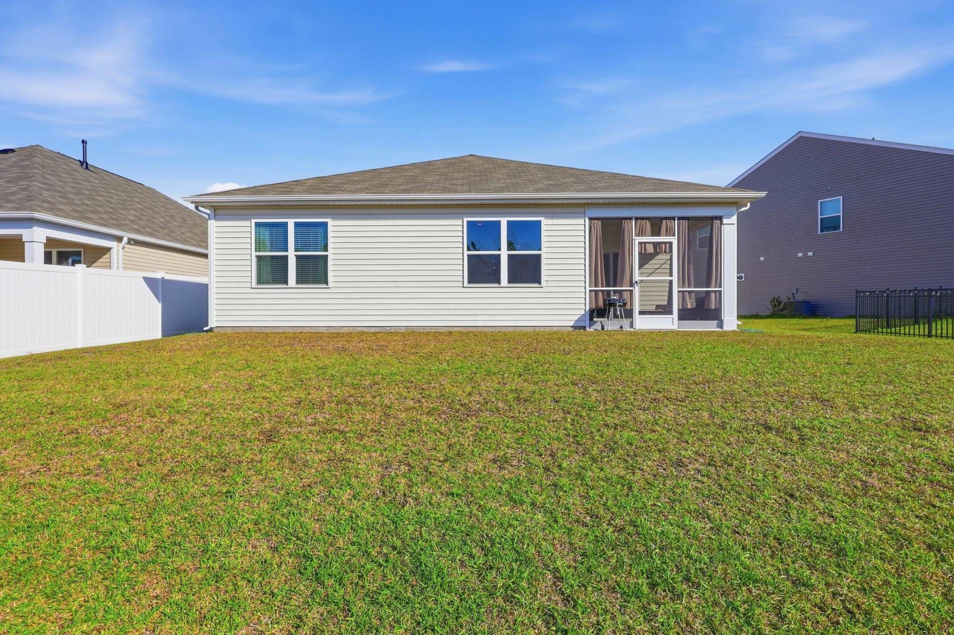 176 Londonshire Dr. Photo 27