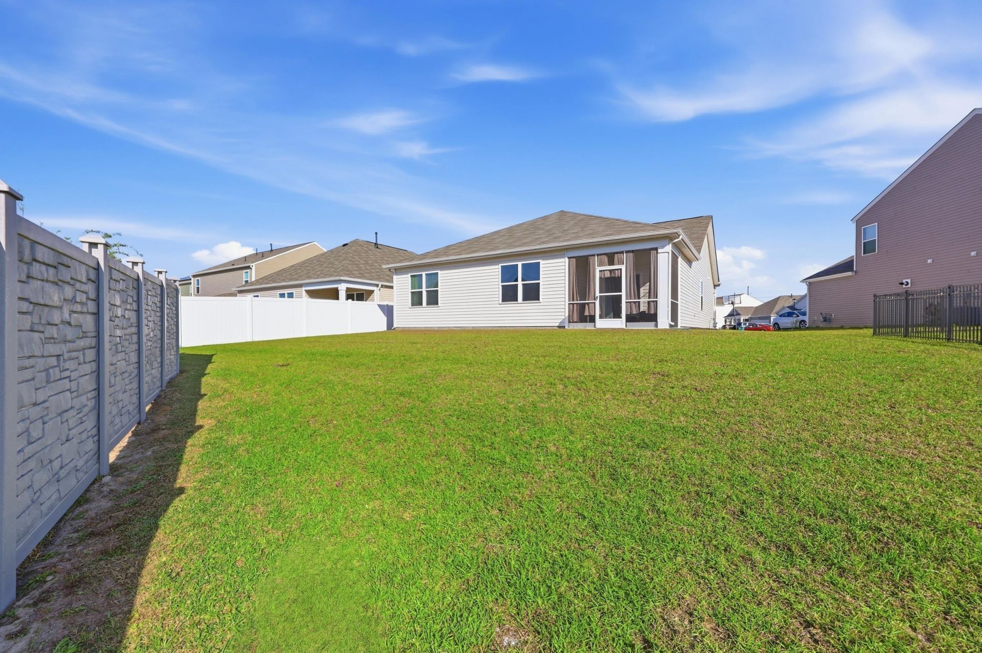 176 Londonshire Dr. Photo 28