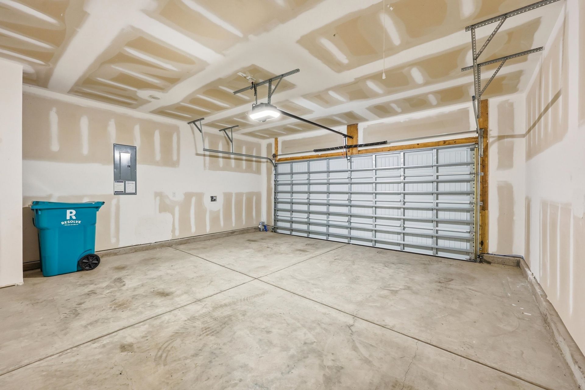 176 Londonshire Dr. Photo 30