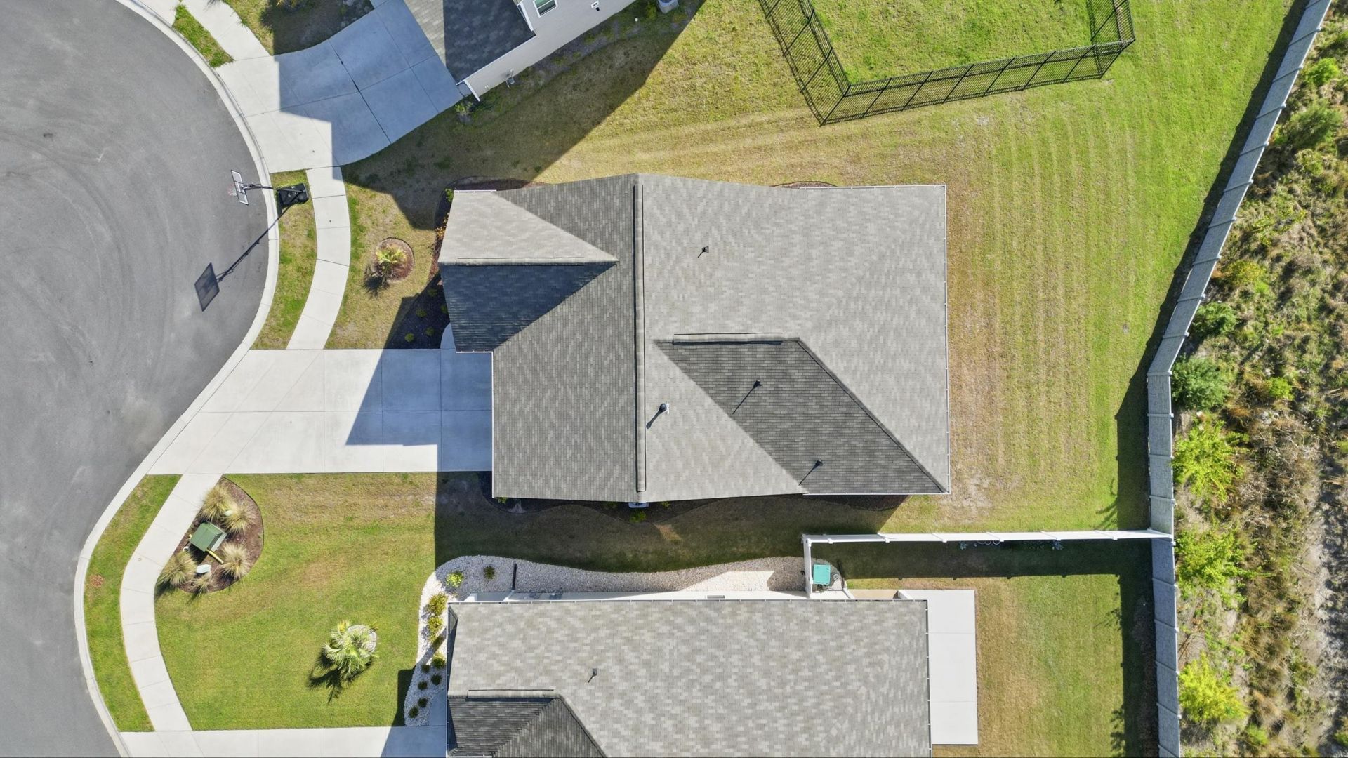 176 Londonshire Dr. Photo 33
