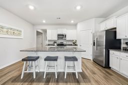 176 Londonshire Dr. photo 4