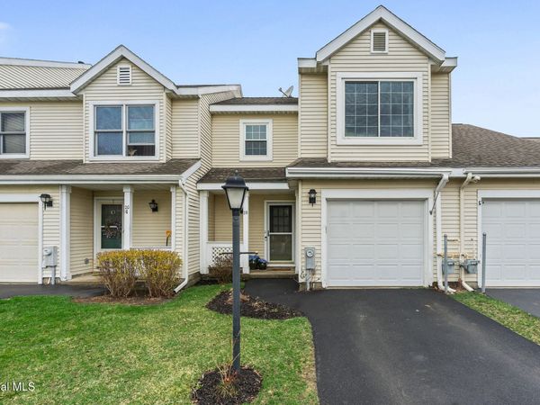 18 Justine Court, Rensselaer, NY 12144