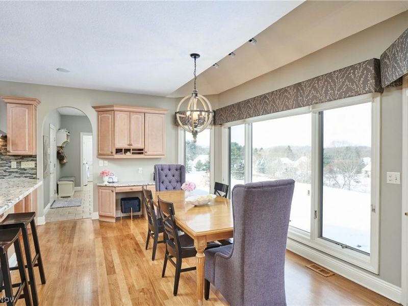 4705 Barnsleigh Drive, Bath, OH 44333 Photo 12