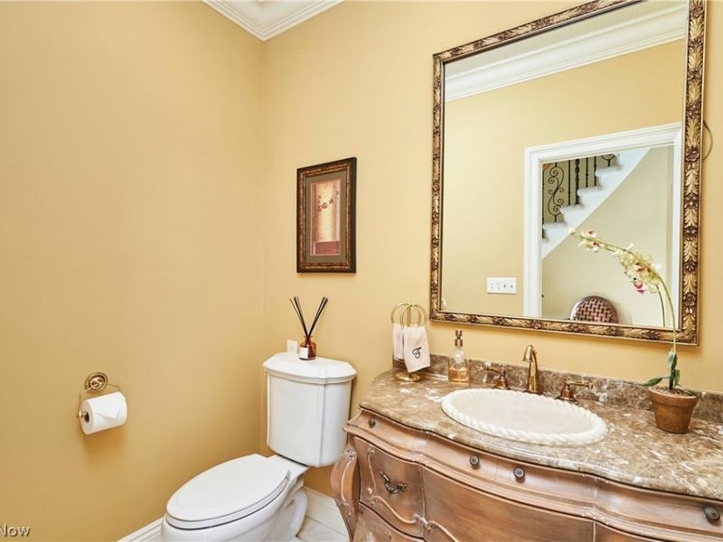 4705 Barnsleigh Drive, Bath, OH 44333 Photo 19