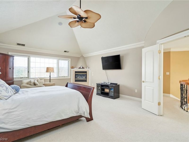 4705 Barnsleigh Drive, Bath, OH 44333 Photo 22