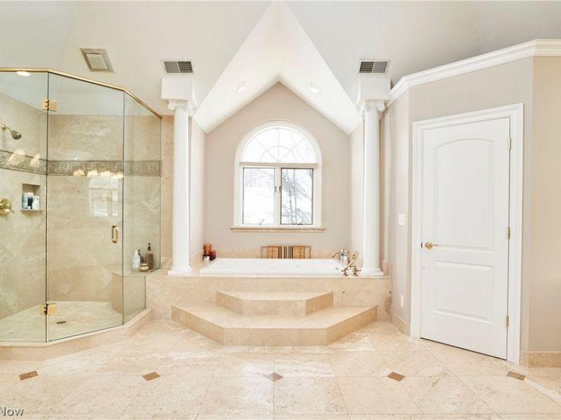 4705 Barnsleigh Drive, Bath, OH 44333 Photo 23