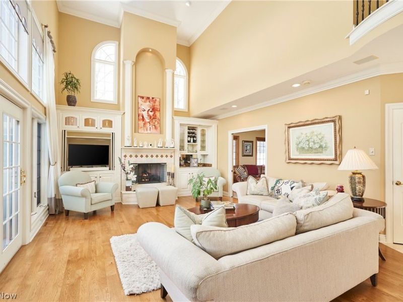 4705 Barnsleigh Drive, Bath, OH 44333 Photo 6