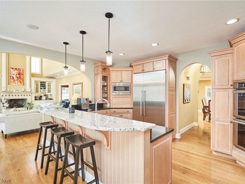 4705 Barnsleigh Drive, Bath, OH 44333 Photo 8