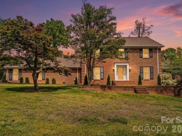 113 Woodstream Circle, Mooresville, NC 28117