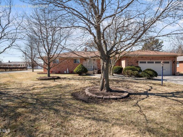 401 Meadow Lane, Walbridge, OH 43465