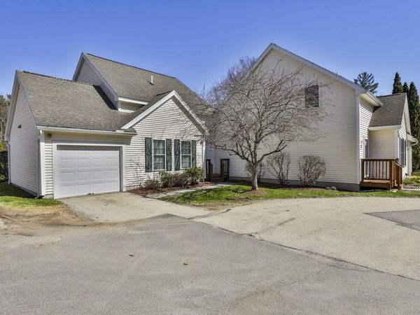 11 Echo Shore Drive, Merrimack, NH 03054