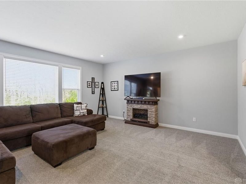 1267 Autumnview Drive, Batavia, OH 45103 Photo 2