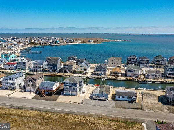 16 CARROLL AVENUE , TUCKERTON, NJ 08087