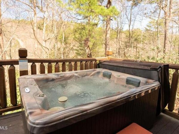 1840 Laurel Valley Way, Sevierville, TN 37862