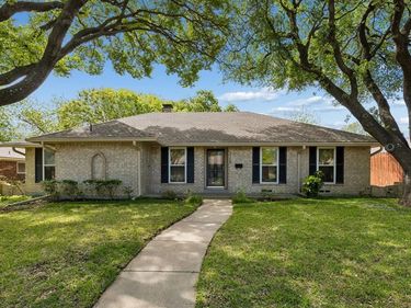7718 Querida Lane, Dallas, TX 75248