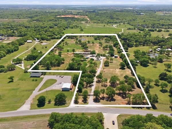 10642 Fm 902 , Collinsville, TX 76233