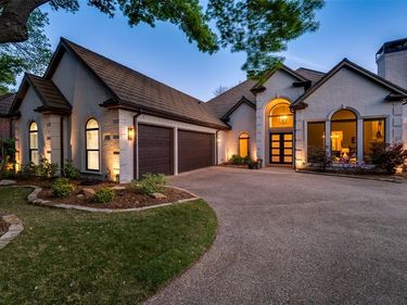 4 Savannah Court, Frisco, TX 75034