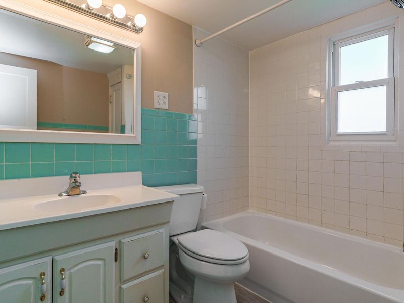 3068 Tremont Road , Columbus, OH 43221 Photo 14