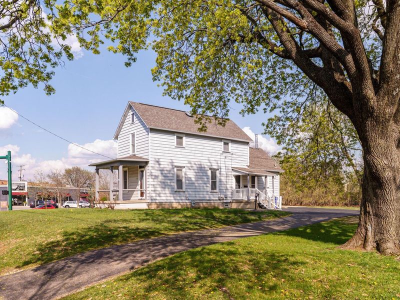 3068 Tremont Road , Columbus, OH 43221 Photo 2